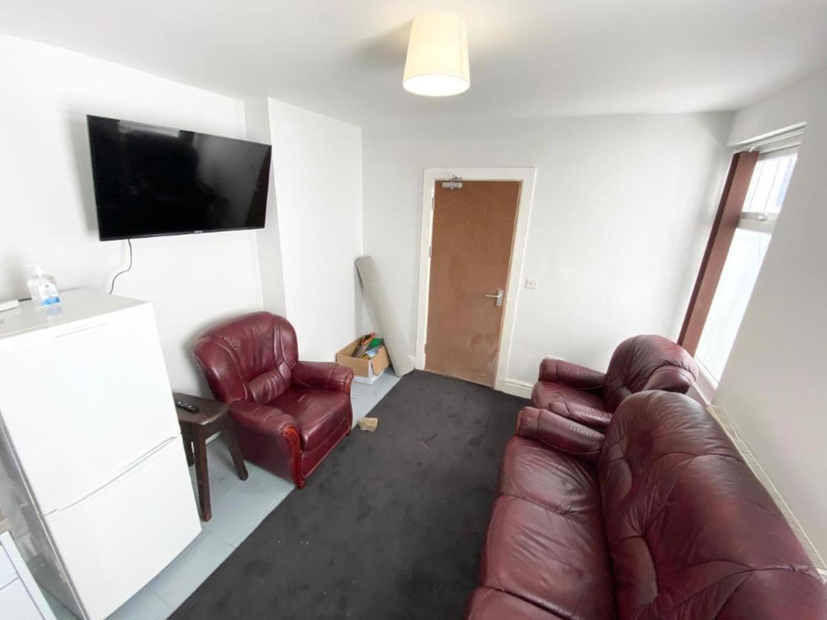 Homestay Budget Basic Mount Pleasant Share Facility R2